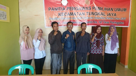 ANGGOTA PANWAS KAB.MUBA MUHAMMAD SARKANI, S.H,.M.H MENGAWASI LANGSUNG TES WAWANCARA PPL TUNGKAL JAYA