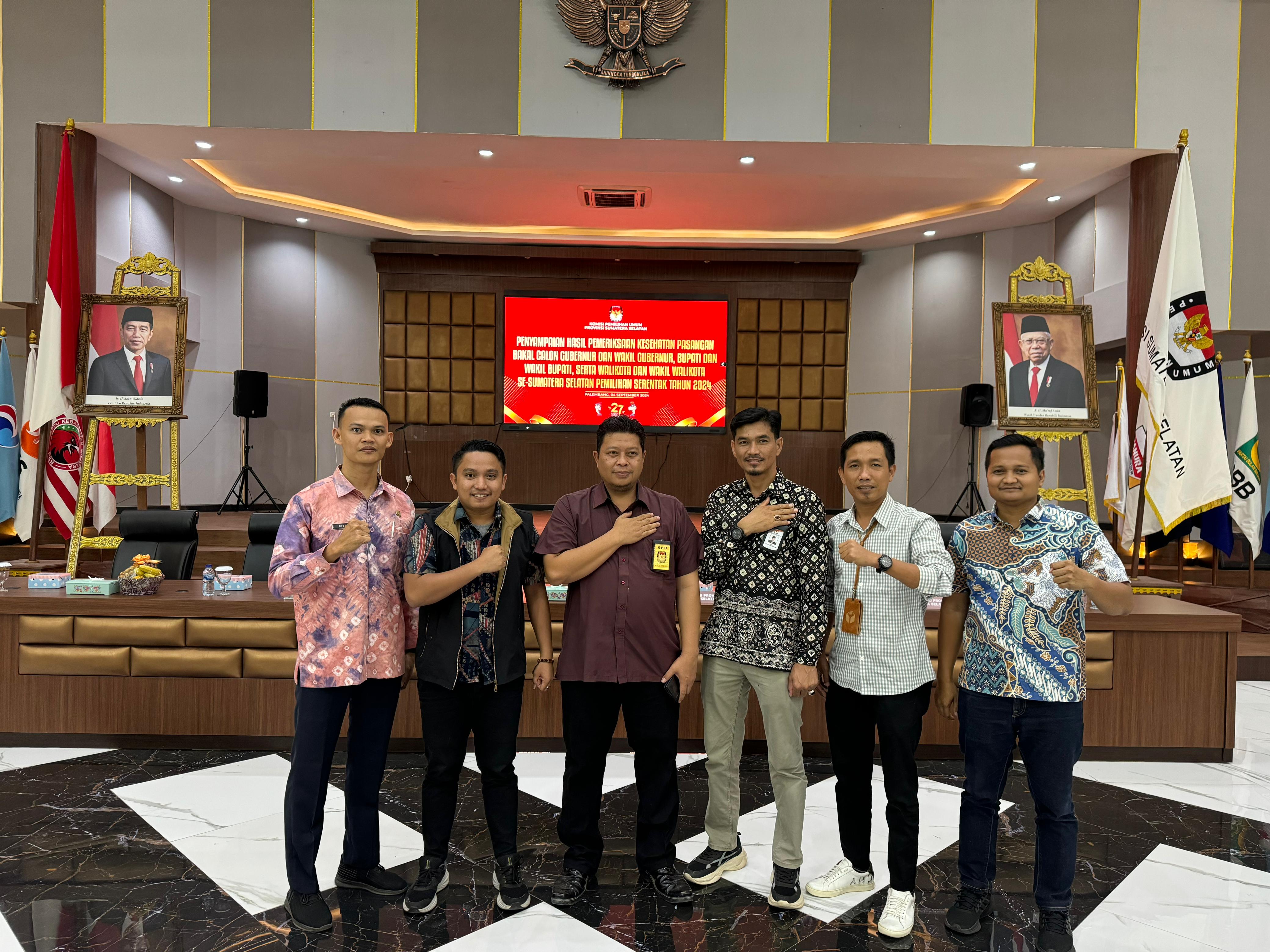 Penyerahan Hasil Pemeriksaan Calon Kepala Daerah Kabupaten Musi Banyuasin Kepada KPU Kabupaten Musi Banyuasin