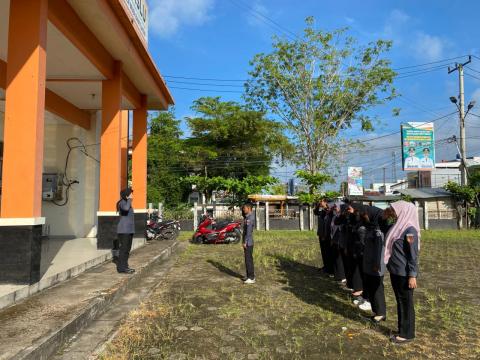 Apel Senin Pagi Rutin dilaksanakan di Kantor Bawaslu Kabupaten Musi Banyuasin pada Hari Senin (20/04/2026).