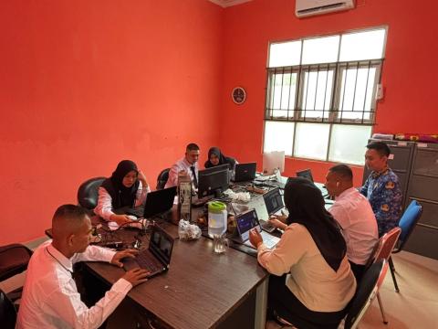 PPPK Bawaslu Kabupaten Musi Banyuasin mengikuti orientasi yang dilaksanakan secara daring pada Kamis (06/08/2026)