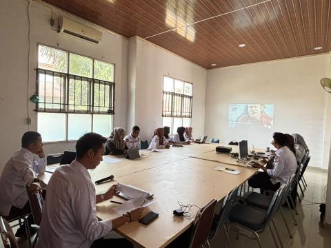 Rapat persiapan dan koordinasi untuk kegiatan Bawaslu Membelajarkan di Ruang Rapat Bawaslu Kabupaten Musi Banyuasin