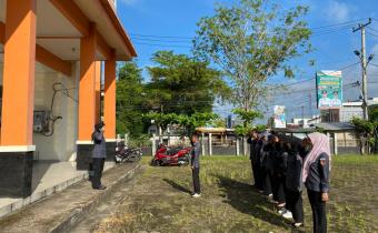 Apel Senin Pagi Rutin dilaksanakan di Kantor Bawaslu Kabupaten Musi Banyuasin pada Hari Senin (20/04/2026).